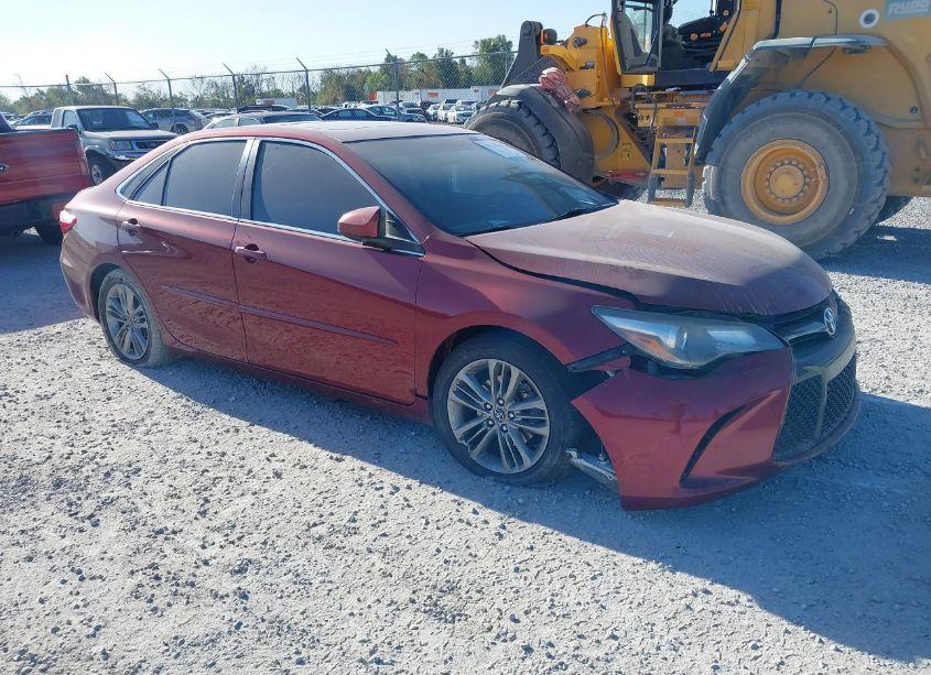 2017 Toyota Camry SE (VIN 4T1BF1FK5HU765100) main photo