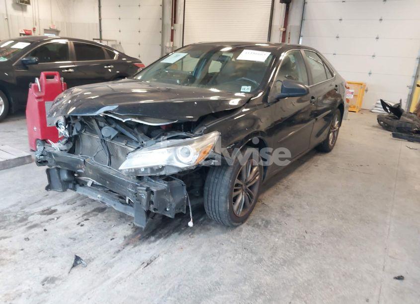 Photo 2 of 2017 Toyota Camry SE (VIN 4T1BF1FK5HU805272)