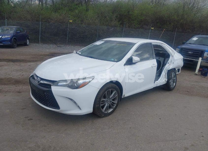 Photo 2 of 2017 Toyota Camry SE (VIN 4T1BF1FK5HU814926)