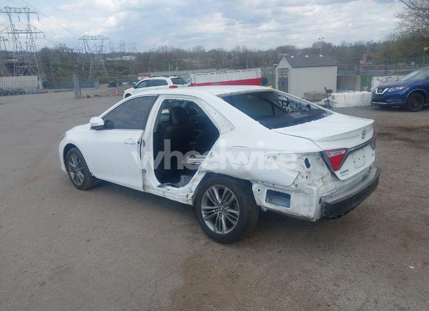 Photo 3 of 2017 Toyota Camry SE (VIN 4T1BF1FK5HU814926)