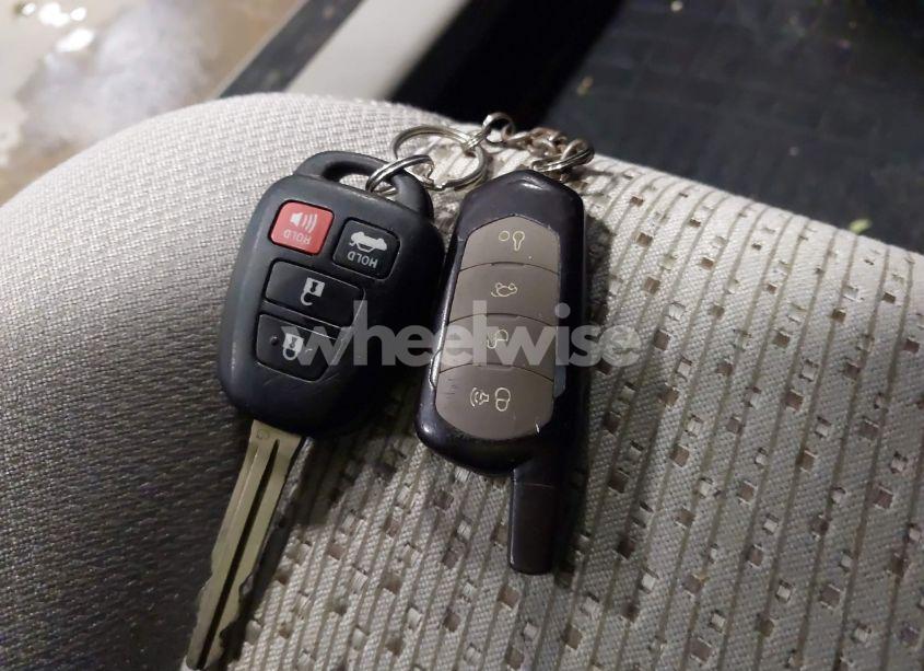 Photo 11 of 2012 Toyota Camry LE (VIN 4T1BF1FK6CU007677)