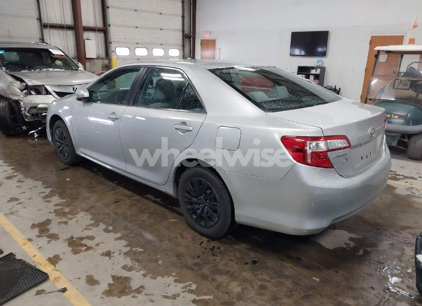 Photo 3 of 2012 Toyota Camry LE (VIN 4T1BF1FK6CU007677)
