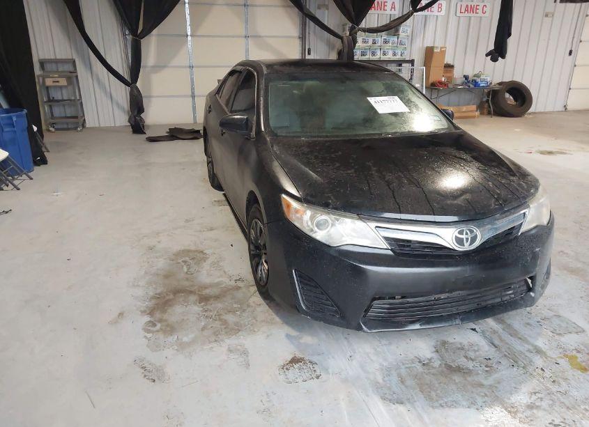 2012 Toyota Camry LE (VIN 4T1BF1FK6CU024480) main photo