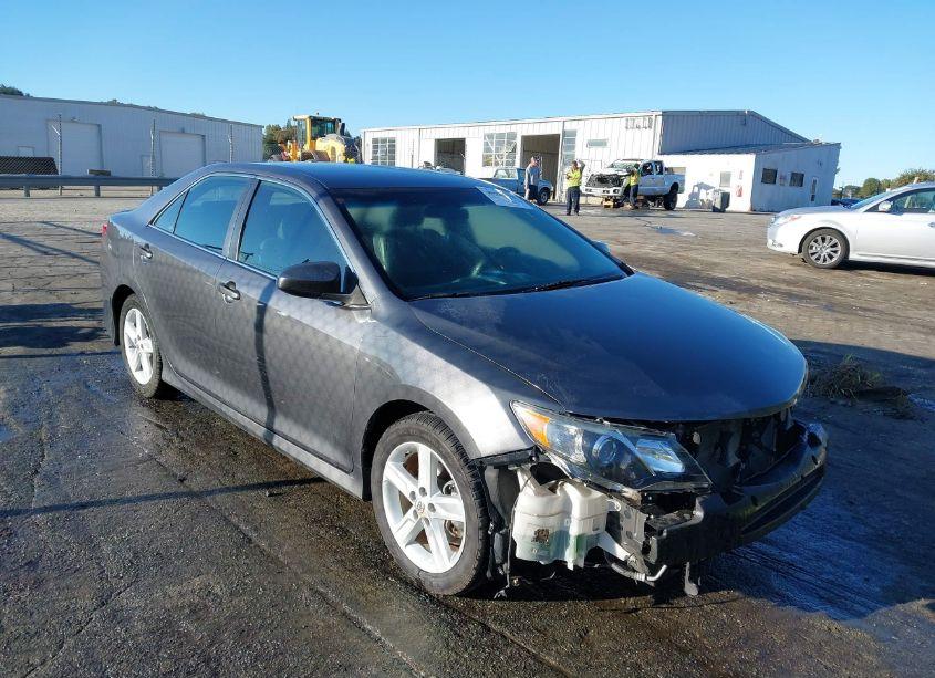 2012 Toyota Camry SE (VIN 4T1BF1FK6CU048665) main photo