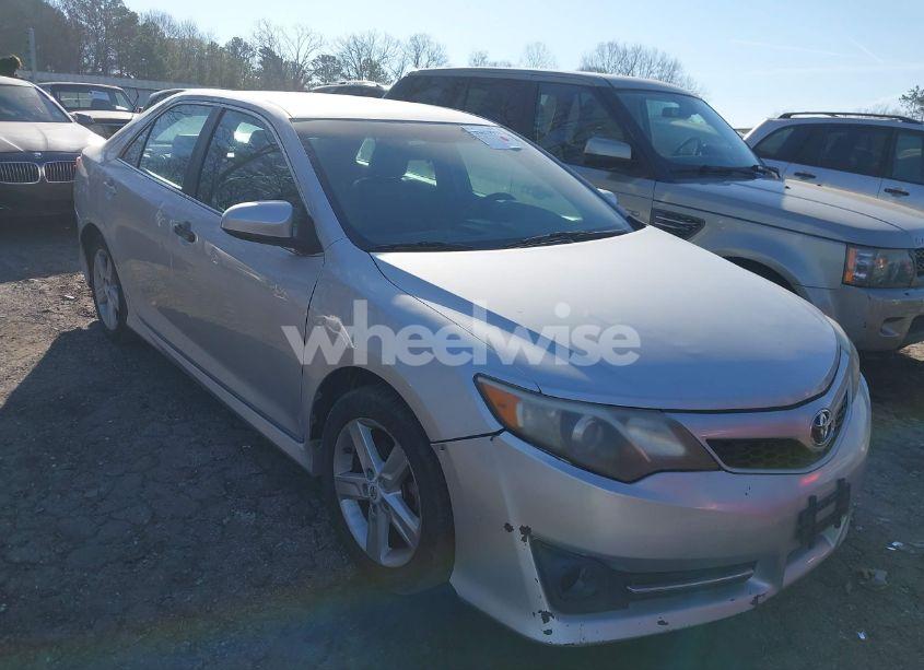 2012 Toyota Camry SE (VIN 4T1BF1FK6CU077213) main photo