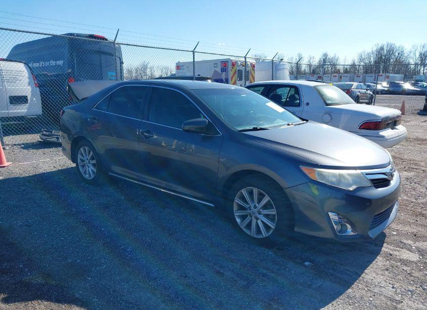 2012 Toyota Camry XLE (VIN 4T1BF1FK6CU117824) main photo