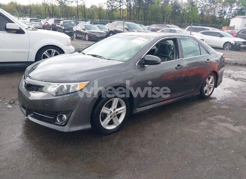 Photo 2 of 2012 Toyota Camry SE (VIN 4T1BF1FK6CU128502)