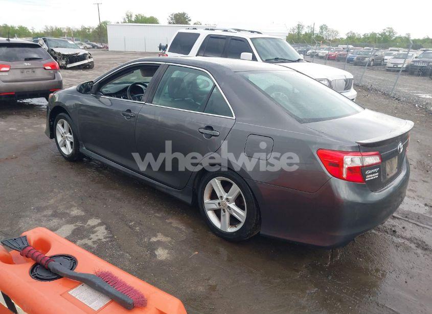 Photo 3 of 2012 Toyota Camry SE (VIN 4T1BF1FK6CU128502)