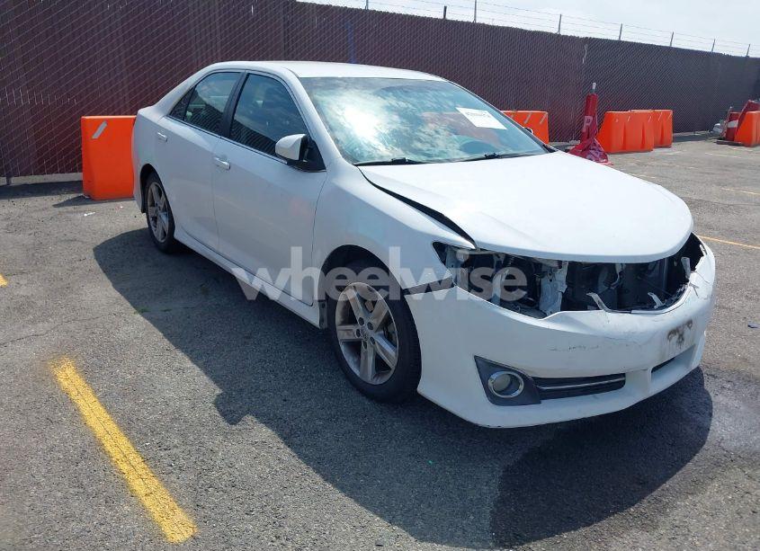 2012 Toyota Camry SE (VIN 4T1BF1FK6CU156333) main photo