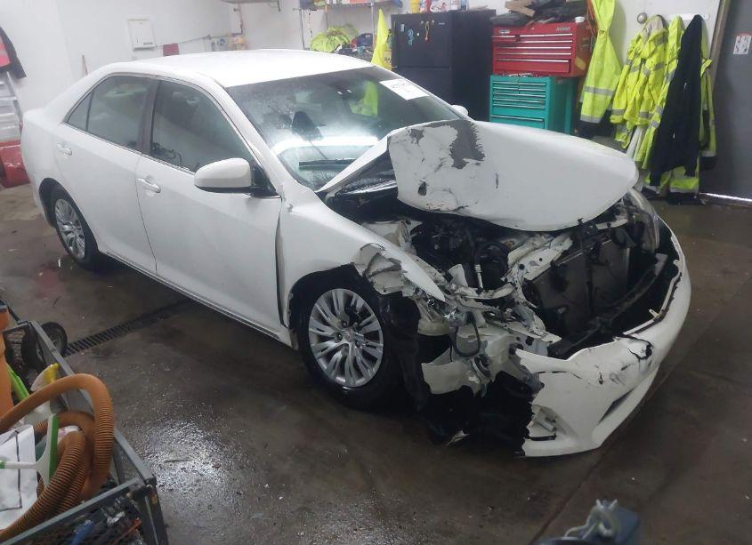 2012 Toyota Camry LE (VIN 4T1BF1FK6CU522100) main photo