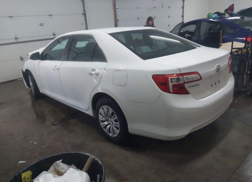 Photo 3 of 2012 Toyota Camry LE (VIN 4T1BF1FK6CU522100)