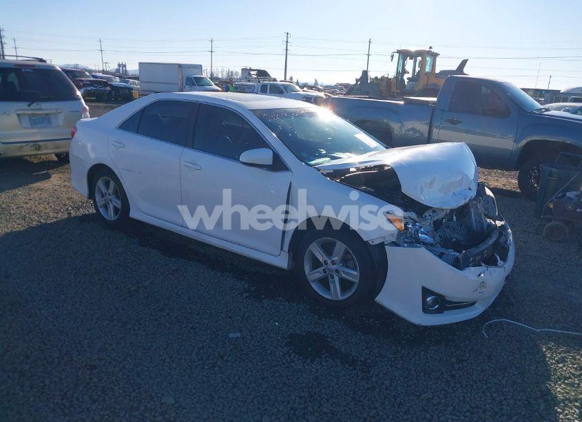 2012 Toyota Camry SE (VIN 4T1BF1FK6CU530164) main photo