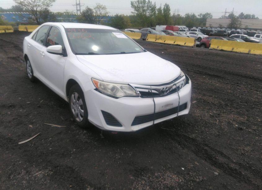 2012 Toyota Camry LE (VIN 4T1BF1FK6CU540175) main photo