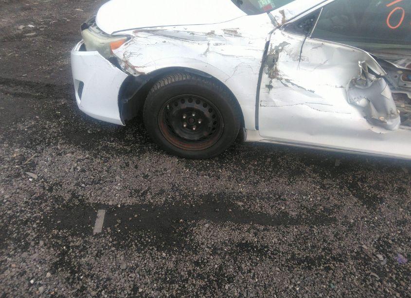 Photo 19 of 2012 Toyota Camry LE (VIN 4T1BF1FK6CU540175)