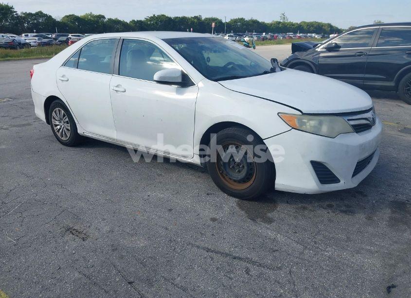2012 Toyota Camry LE (VIN 4T1BF1FK6CU542606) main photo
