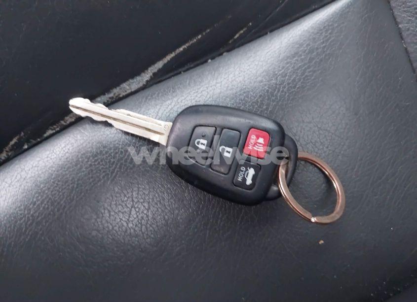 Photo 11 of 2012 Toyota Camry LE (VIN 4T1BF1FK6CU589795)