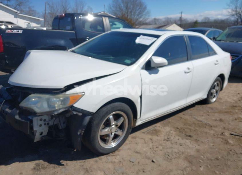 Photo 2 of 2012 Toyota Camry LE (VIN 4T1BF1FK6CU595032)