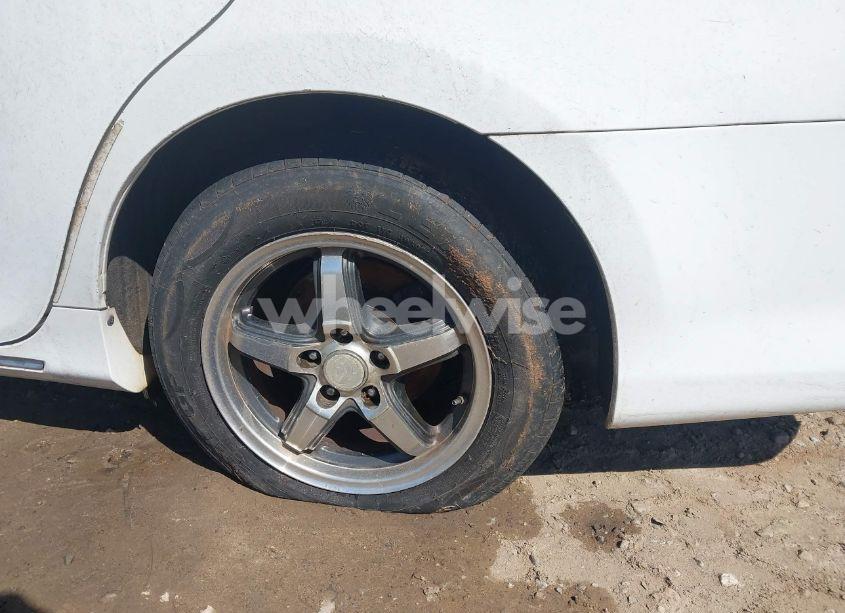 Photo 6 of 2012 Toyota Camry LE (VIN 4T1BF1FK6CU595032)