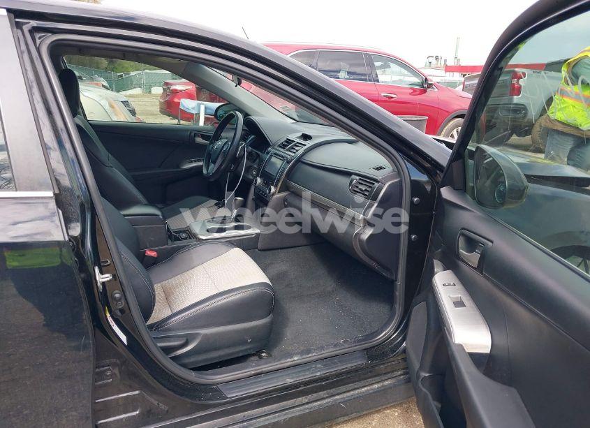 Photo 5 of 2013 Toyota Camry SE (VIN 4T1BF1FK6DU215303)