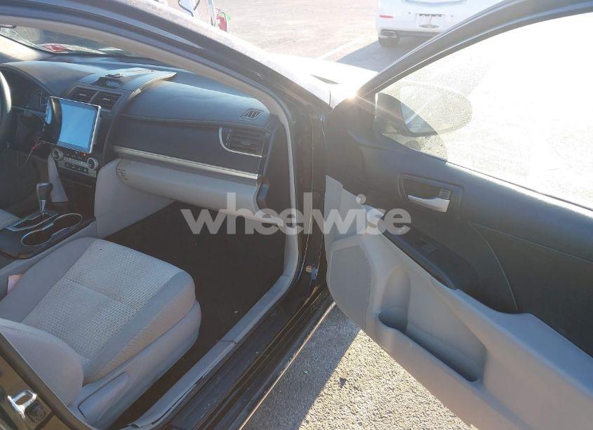 Photo 5 of 2013 Toyota Camry LE (VIN 4T1BF1FK6DU220775)