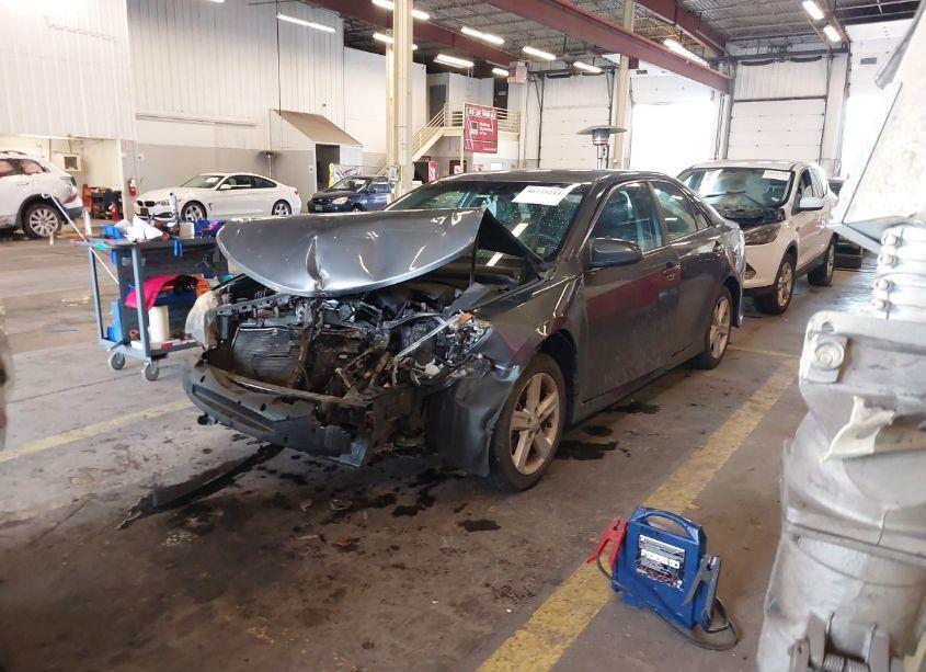 Photo 2 of 2013 Toyota Camry SE (VIN 4T1BF1FK6DU232005)