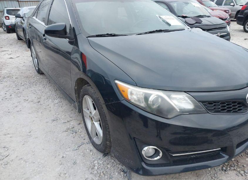 2013 Toyota Camry SE (VIN 4T1BF1FK6DU234630) main photo