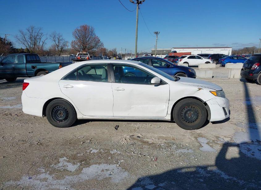 Photo 13 of 2013 Toyota Camry LE (VIN 4T1BF1FK6DU238046)