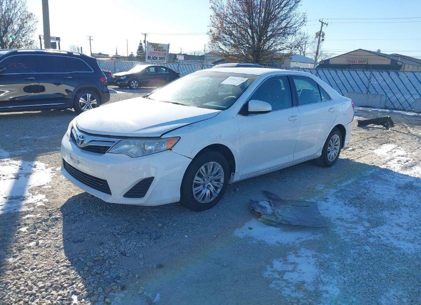 Photo 2 of 2013 Toyota Camry LE (VIN 4T1BF1FK6DU238046)