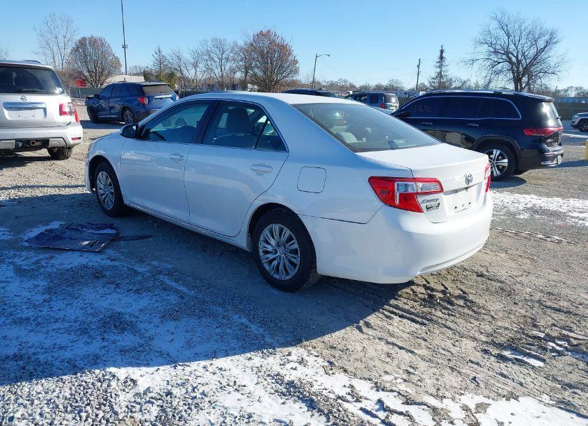 Photo 3 of 2013 Toyota Camry LE (VIN 4T1BF1FK6DU238046)