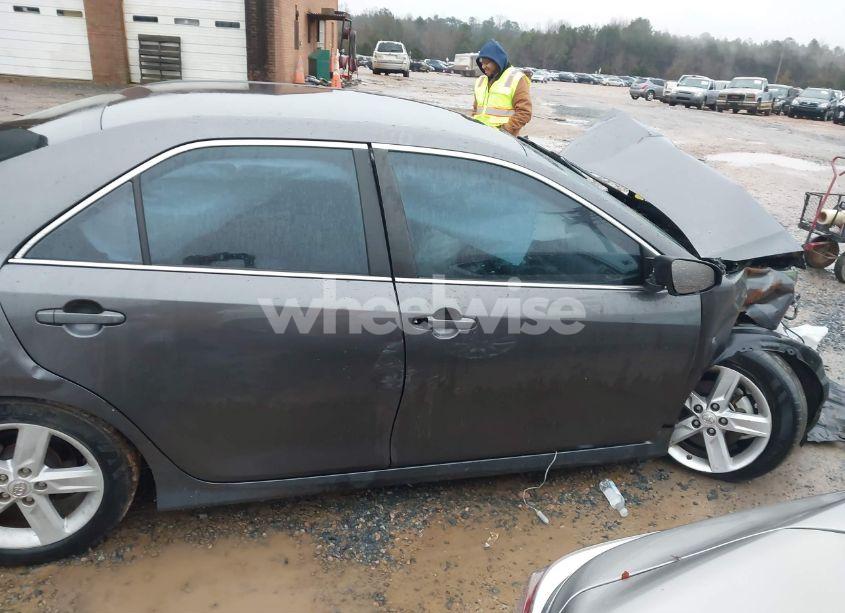 Photo 14 of 2013 Toyota Camry SE (VIN 4T1BF1FK6DU248902)