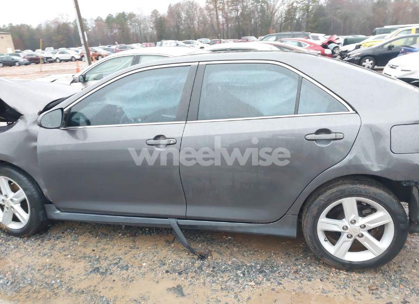 Photo 15 of 2013 Toyota Camry SE (VIN 4T1BF1FK6DU248902)