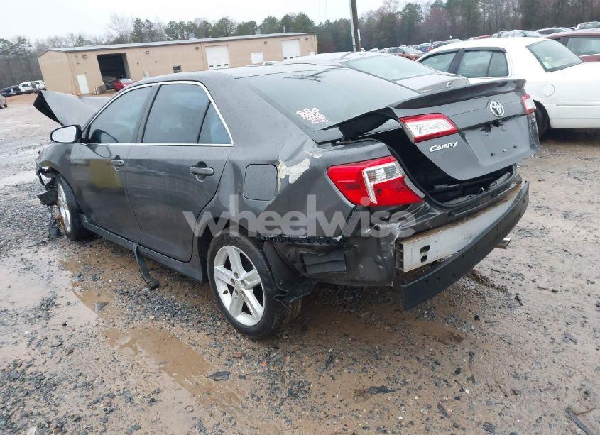 Photo 3 of 2013 Toyota Camry SE (VIN 4T1BF1FK6DU248902)