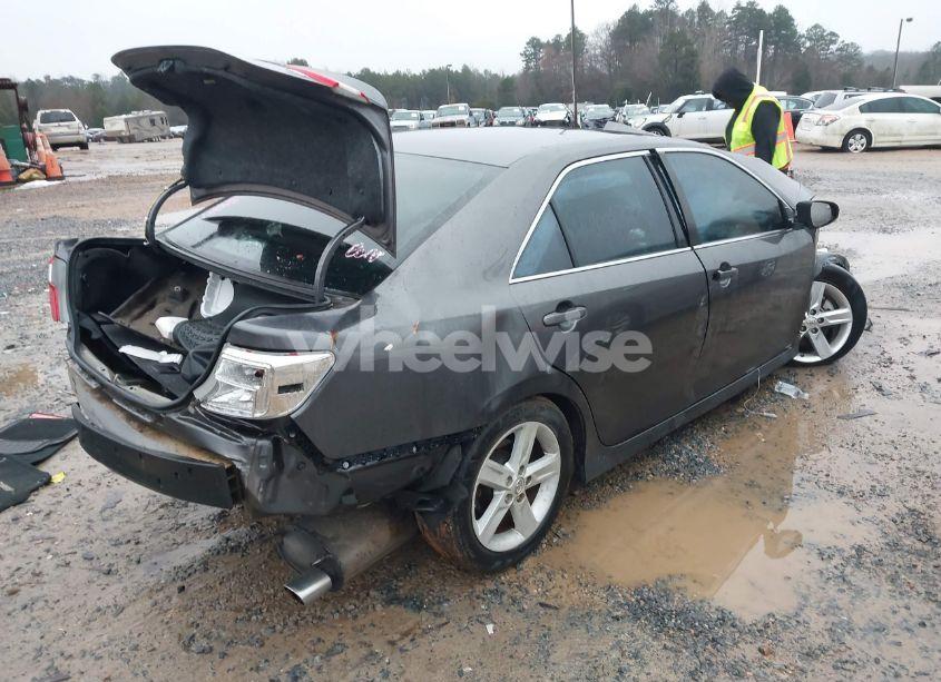 Photo 4 of 2013 Toyota Camry SE (VIN 4T1BF1FK6DU248902)