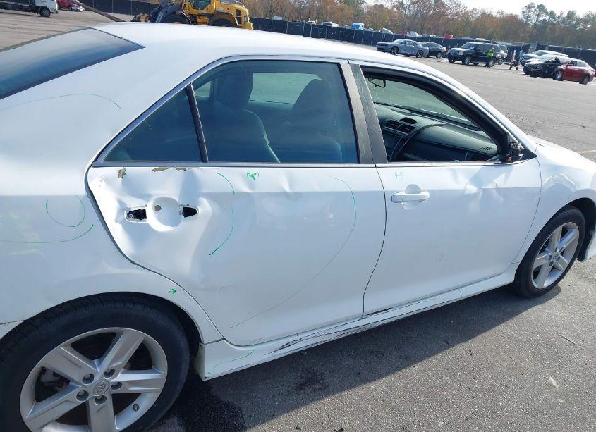 Photo 6 of 2013 Toyota Camry SE (VIN 4T1BF1FK6DU265036)