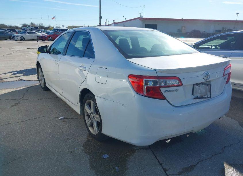 Photo 3 of 2013 Toyota Camry SE (VIN 4T1BF1FK6DU269426)