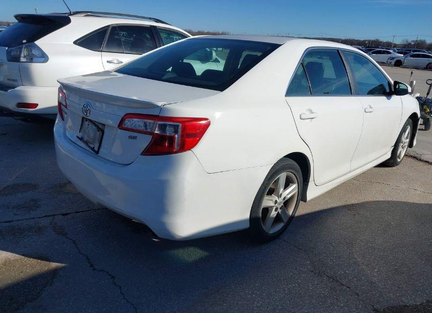 Photo 4 of 2013 Toyota Camry SE (VIN 4T1BF1FK6DU269426)