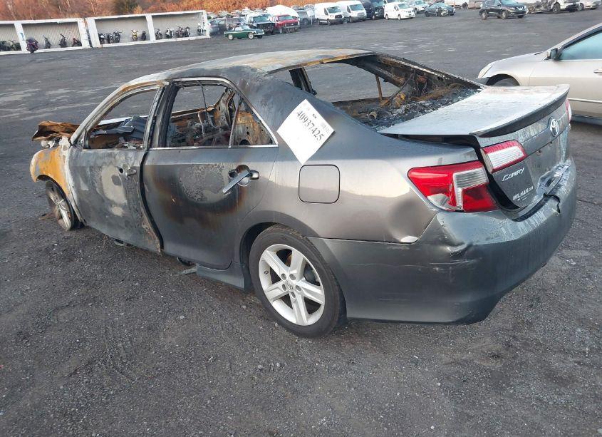 Photo 3 of 2013 Toyota Camry SE (VIN 4T1BF1FK6DU279633)