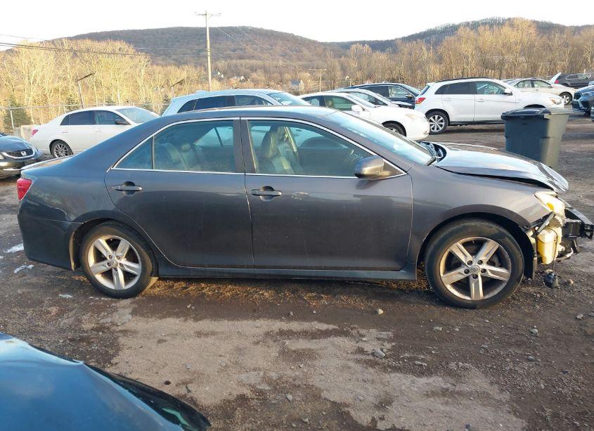 Photo 13 of 2013 Toyota Camry SE (VIN 4T1BF1FK6DU279969)