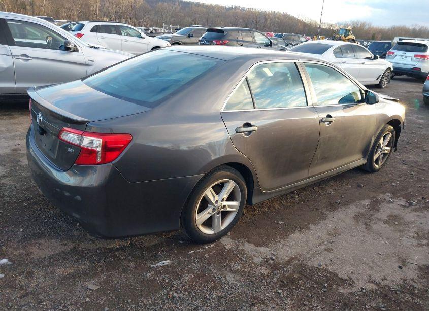 Photo 4 of 2013 Toyota Camry SE (VIN 4T1BF1FK6DU279969)