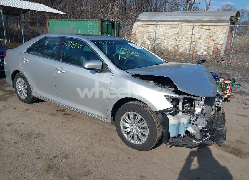 2013 Toyota Camry LE (VIN 4T1BF1FK6DU285450) main photo