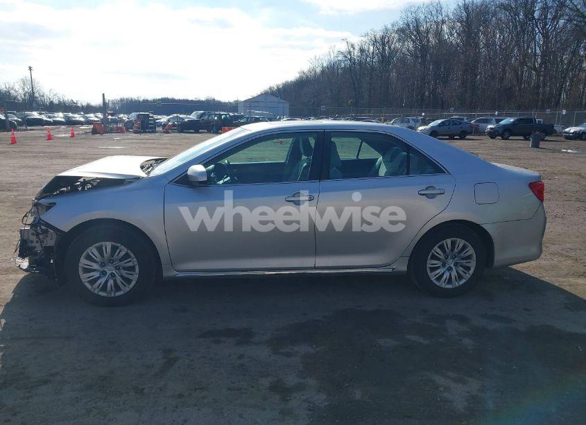 Photo 14 of 2013 Toyota Camry LE (VIN 4T1BF1FK6DU285450)