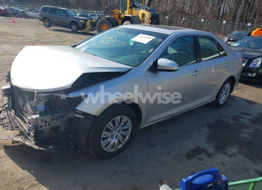 Photo 2 of 2013 Toyota Camry LE (VIN 4T1BF1FK6DU285450)