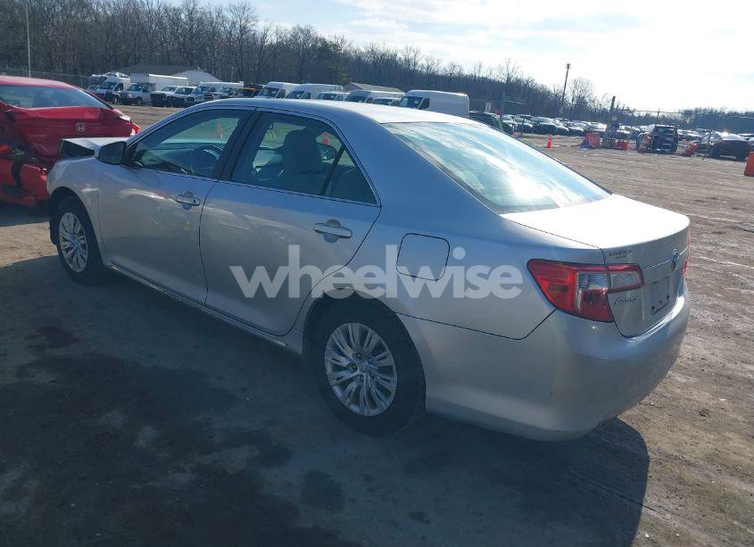 Photo 3 of 2013 Toyota Camry LE (VIN 4T1BF1FK6DU285450)