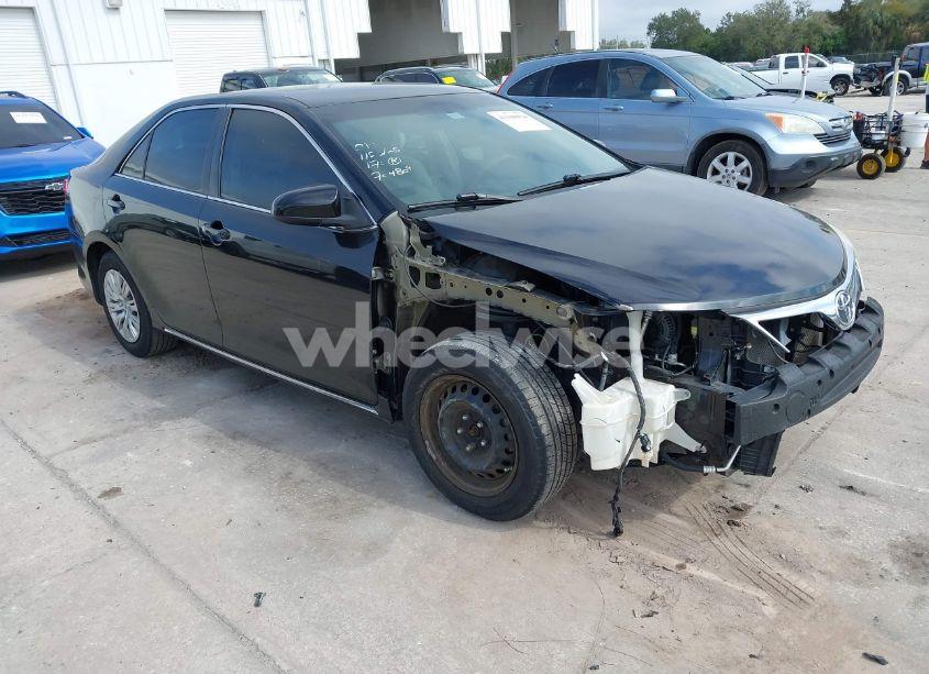2013 Toyota Camry LE (VIN 4T1BF1FK6DU286078) main photo