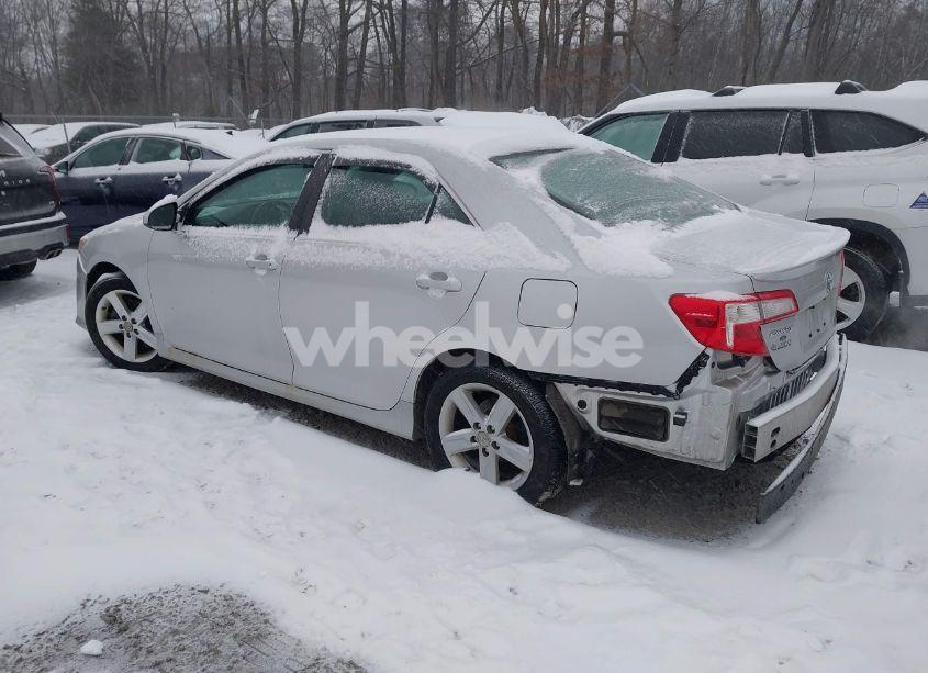 Photo 3 of 2013 Toyota Camry SE (VIN 4T1BF1FK6DU655389)