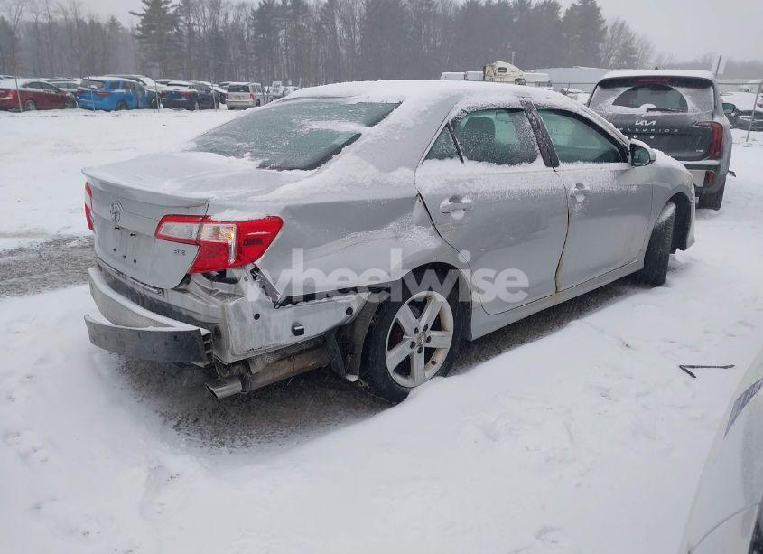 Photo 4 of 2013 Toyota Camry SE (VIN 4T1BF1FK6DU655389)