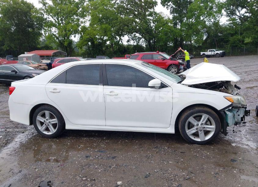 Photo 14 of 2013 Toyota Camry SE (VIN 4T1BF1FK6DU673102)