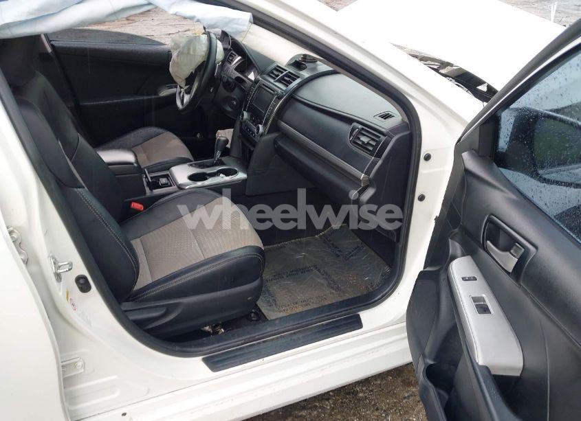 Photo 5 of 2013 Toyota Camry SE (VIN 4T1BF1FK6DU673102)