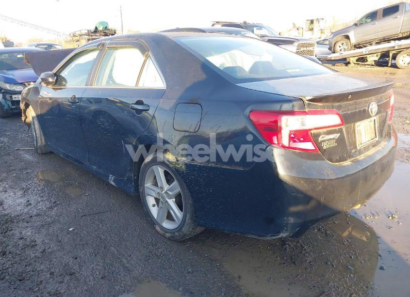 Photo 3 of 2013 Toyota Camry SE (VIN 4T1BF1FK6DU675304)