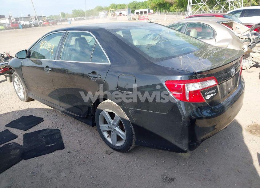 Photo 3 of 2013 Toyota Camry SE (VIN 4T1BF1FK6DU680051)